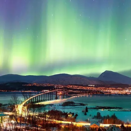Cozy Arctic Aurora I Near The Arctic Cathedral Apartamento Tromsø
